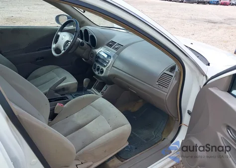 2004 Nissan Altima 2.5 S из США, поврежденный, VIN 1N4AL11D54C116422